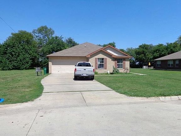 2nd image of 909 Healy Ave