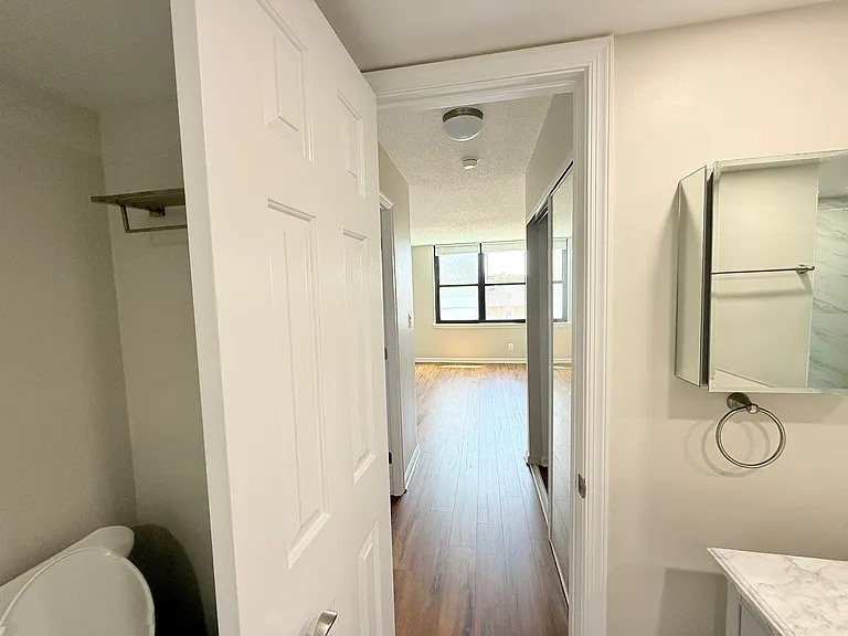 1200 Braddock Pl #409 — Photo 19