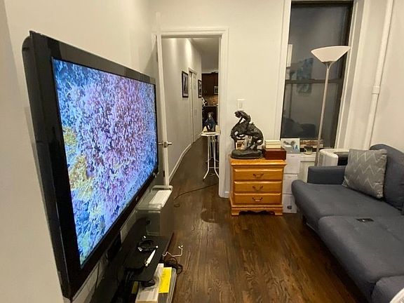 3rd image of 326 E 90th St APT 4W