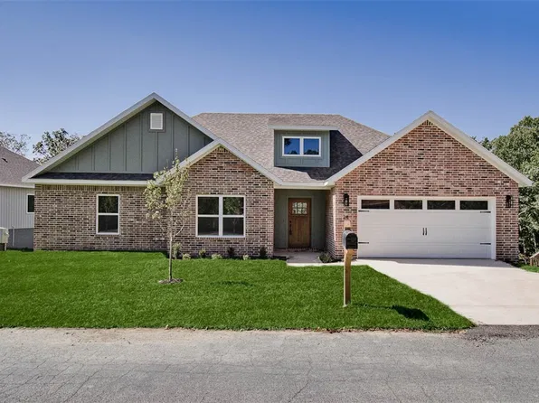 24 Kirkcudbright Ln, Bella Vista, AR 72715