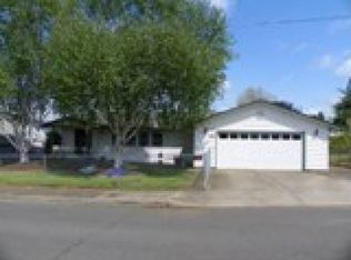 1606 E Madison Ave, Cottage Grove, OR 97424