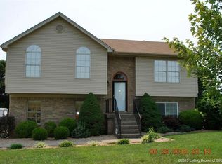 925 Settlers Trce NW, Corydon, IN 47112
