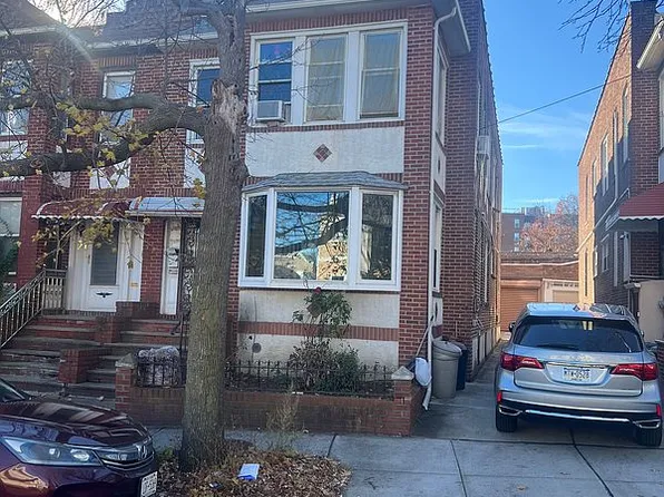 86-44 139th St, Jamaica, NY 11435