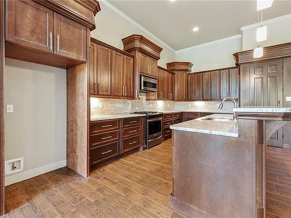 5th image of 15107 General Williamson Dr