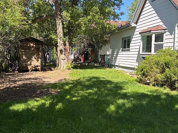 4th image of 403 S 10th Ave