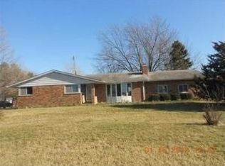 9S073 Bushnell Rd, Big Rock, IL 60511