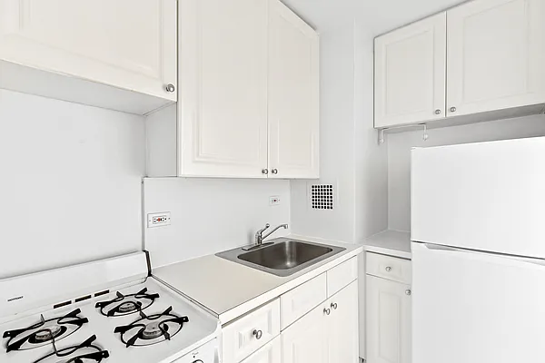 Rented by GoodRock Realty | media 16