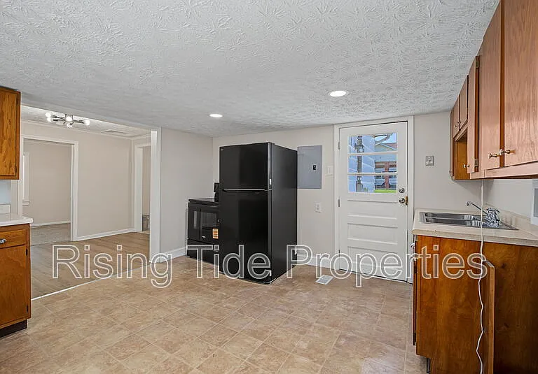 1607 Montgomery Ave — Photo 19