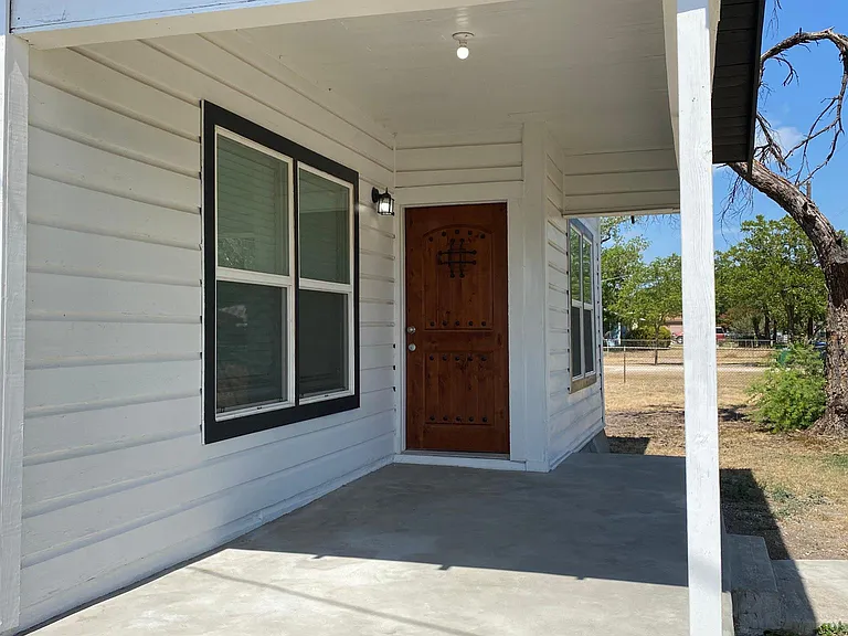 202 McCauley Blvd — Photo 4