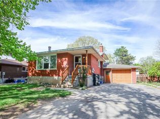 384 Albert St, Waterloo, ON N2L3V1