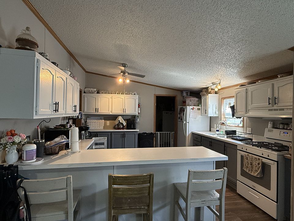 1st image of 17067 Detroiter Ave #30