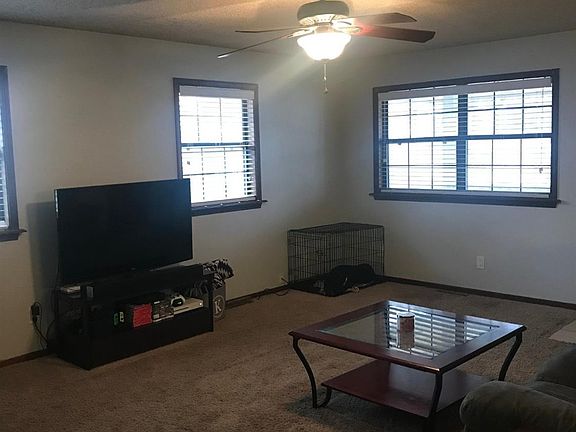 2nd image of 1703 Joplin St