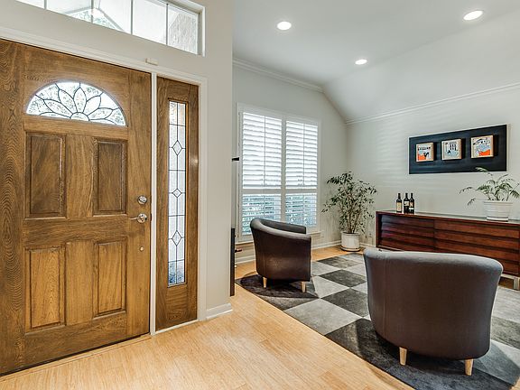 3rd image of 1706 Hadbury Ln