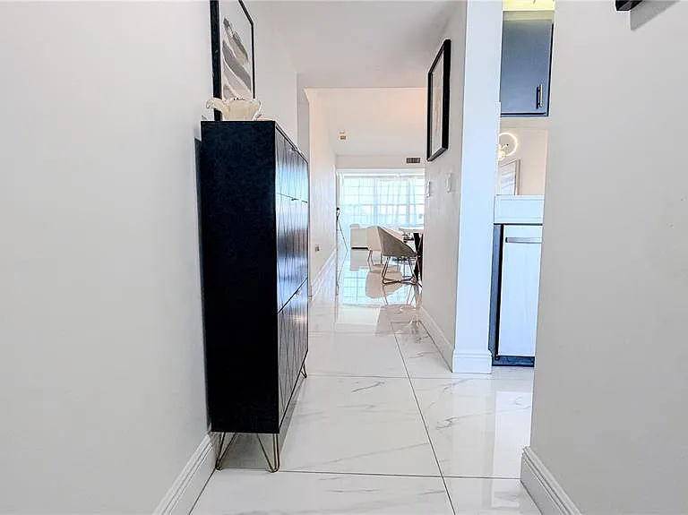 3635 Whitehall Dr #401 — Photo 25