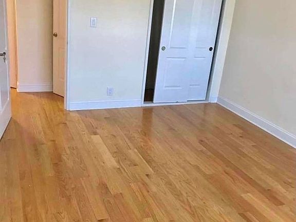 4th image of 34-21 24th St #1