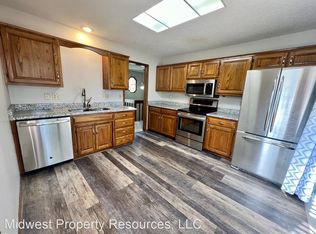 1014 NE Mulberry St, Lees Summit, MO 64086