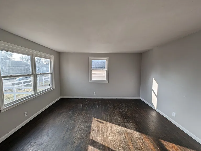 1329 N Johnson St — Photo 4
