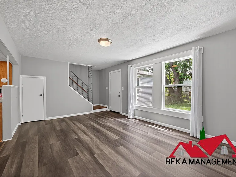 2264 Delton Ct — Photo 13