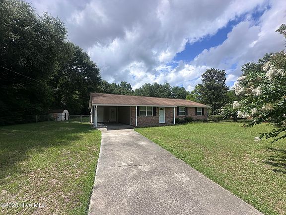 3rd image of 1046 Horseshoe Road
