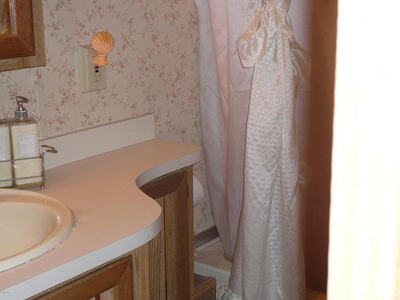 4th image of 4035 Shoshone Ct