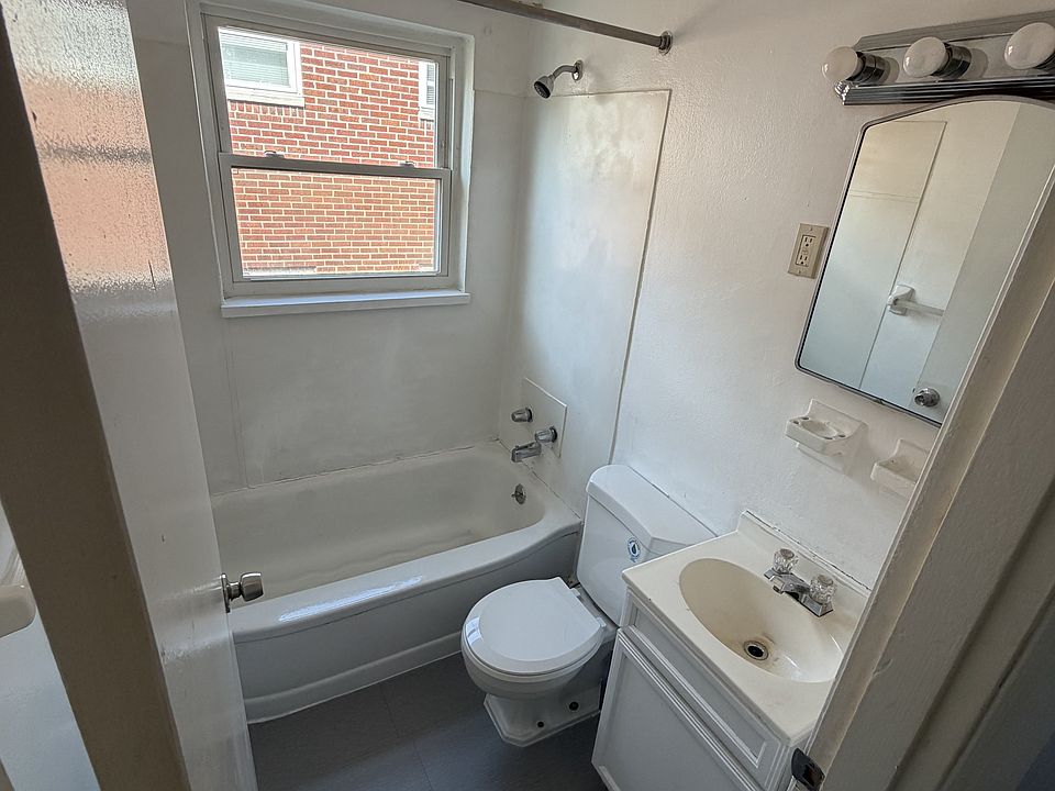 1st image of 246 Basswood Ave #4