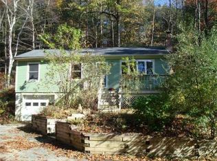 10 Bears Den Dr, Sunderland, MA 01375