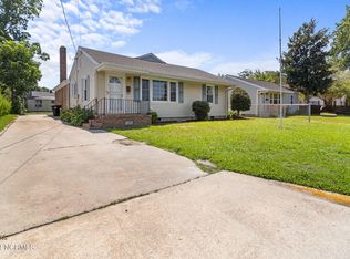 210 Meekins St, Elizabeth City, NC 27909
