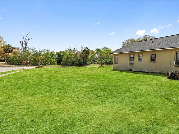 4th image of 315 Ridge Manor Dr