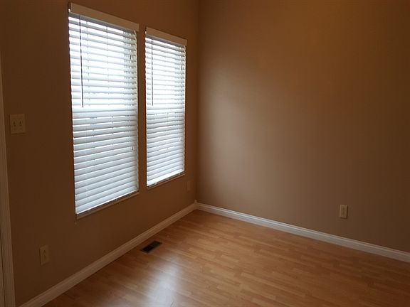 5th image of 4215 King Bird Ln