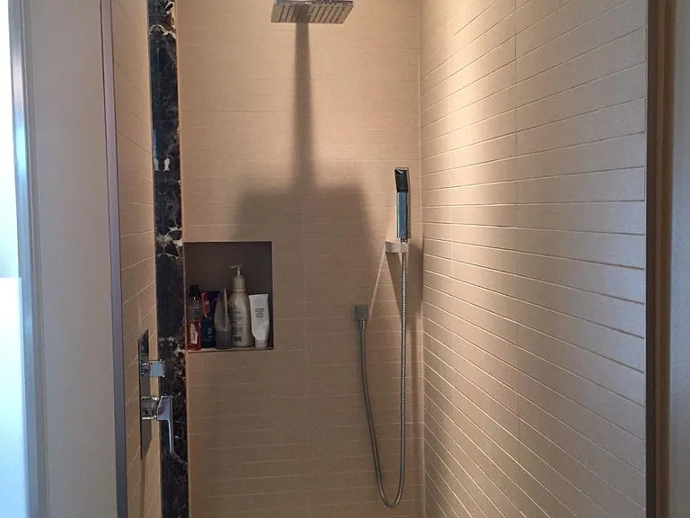 Bathroom2