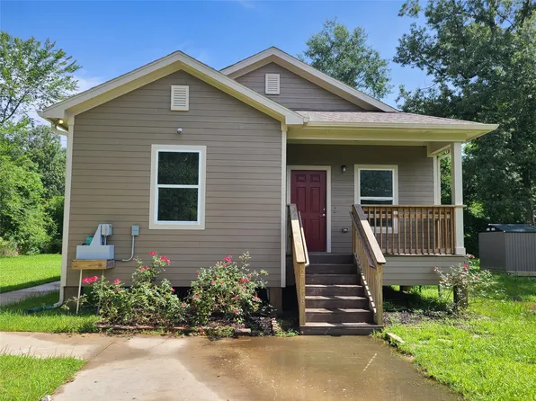 27436 Lantern Ln, New Caney, TX 77357