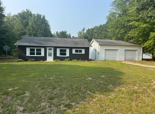 140 E Pierce Dr, White Cloud, MI 49349
