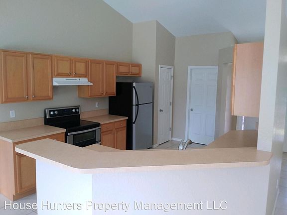 3rd image of 2484 Holland St
