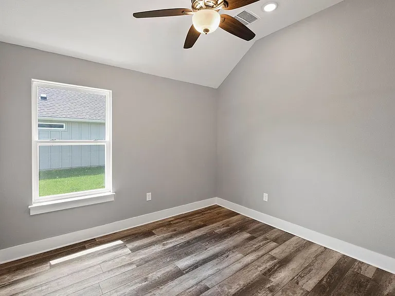 203 E Salty St — Photo 19