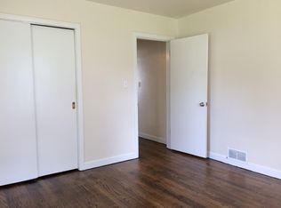 9906 W Hendee Rd, Beach Park, IL 60087