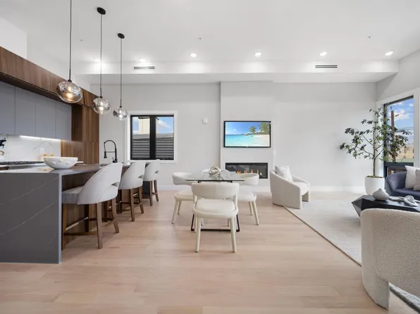 373 New York Avenue image 6 of 28