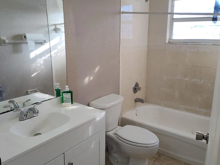 3753 SW Santa Barbara Pl #C — Photo 9