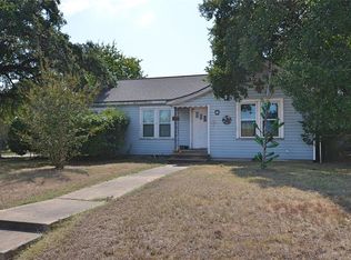 1445 13th St, Hempstead, TX 77445