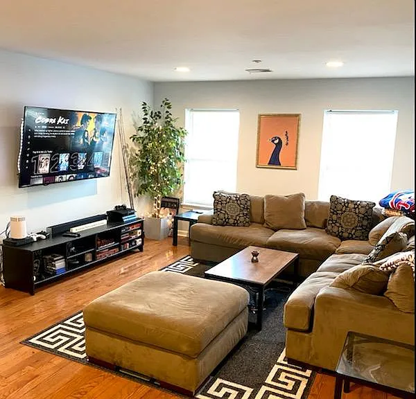 2352 N Park Ave — Photo 4