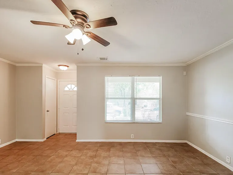 3235 Becker Glen St — Photo 3