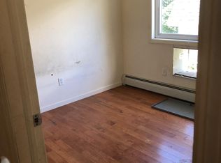 4242 208th St #1FLOOR, Flushing, NY 11361