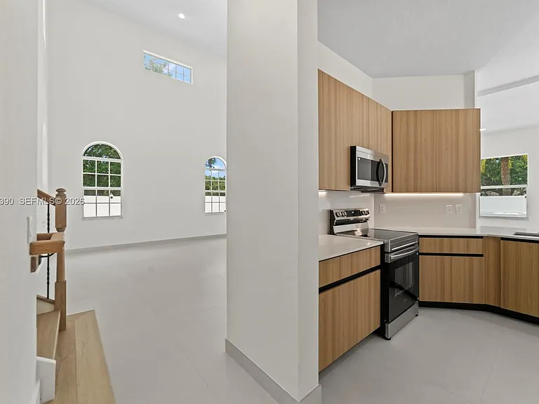 3040 SW 44th Ct — Photo 9