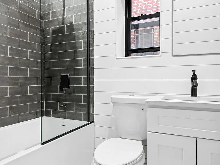 518 Chauncey St #3B — Photo 4