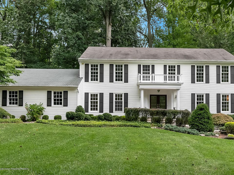 1st image of 20 Bunker Hill Dr