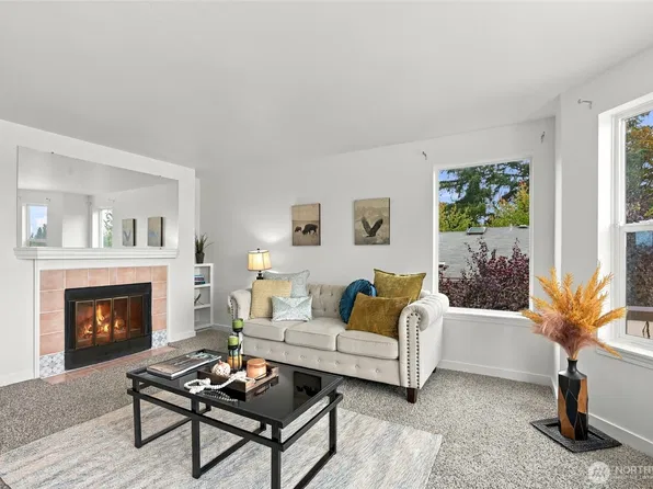 2152 N 112th Street N #409, Seattle, WA 98133