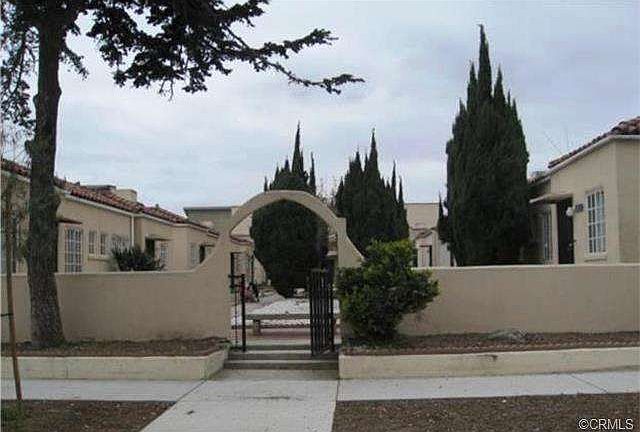 1st image of 823 N Banning Blvd