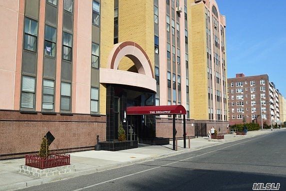 1st image of 25 W Broadway APT 604