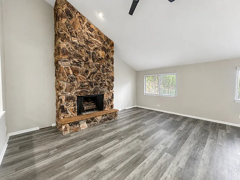 56 Century Dr — Photo 5