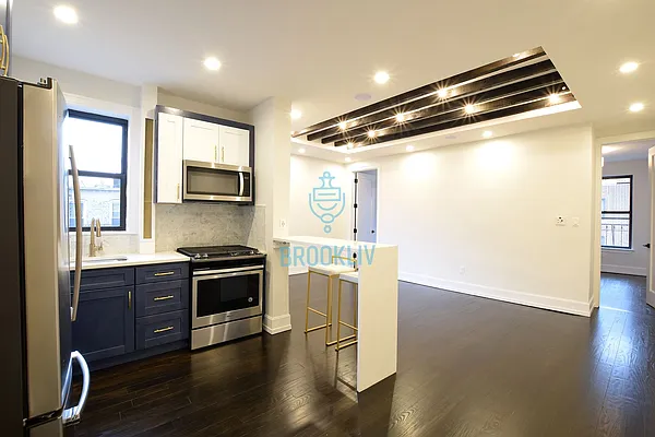 Rented by null | media 8