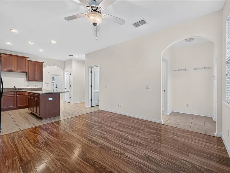 7516 Bentonshire Ave — Photo 3
